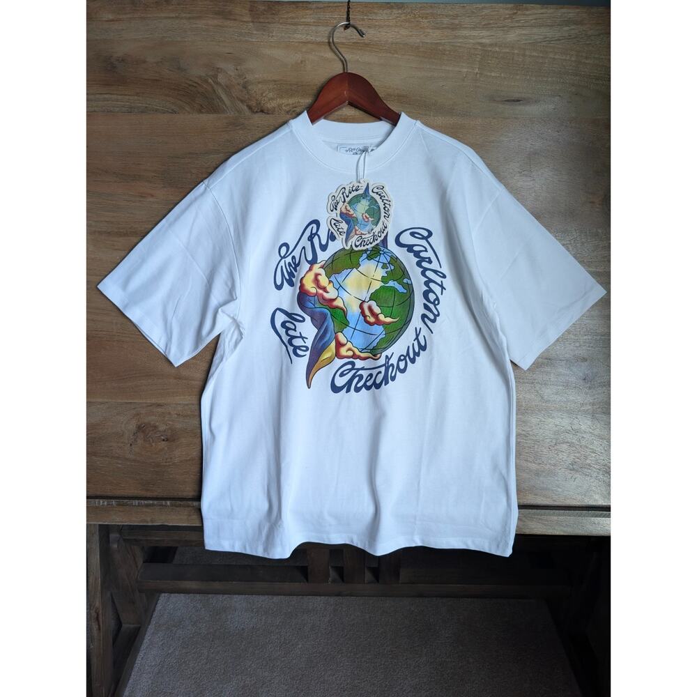 NWT The Ritz-Carlton Late Checkout Globe T-Shirt Mens M White Graphic Crew Neck